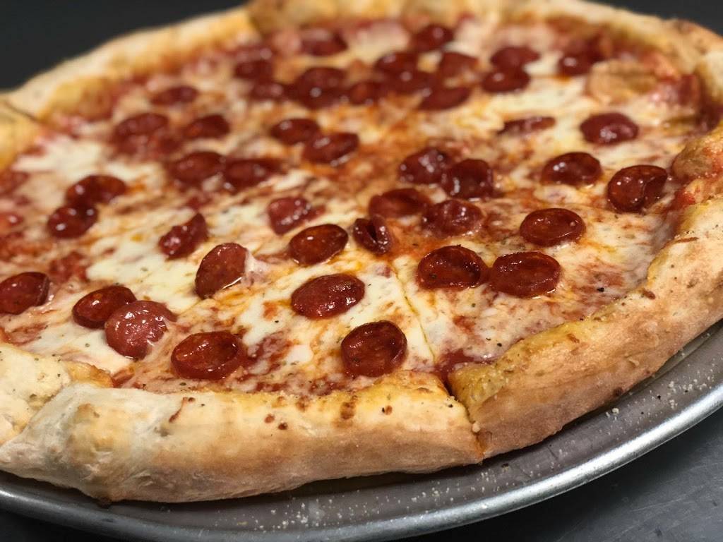 LG’s Pizzeria and Pub | restaurant | 113 E Main St, Frostburg, MD 21532, USA | 3016870210 OR +1 301-687-0210