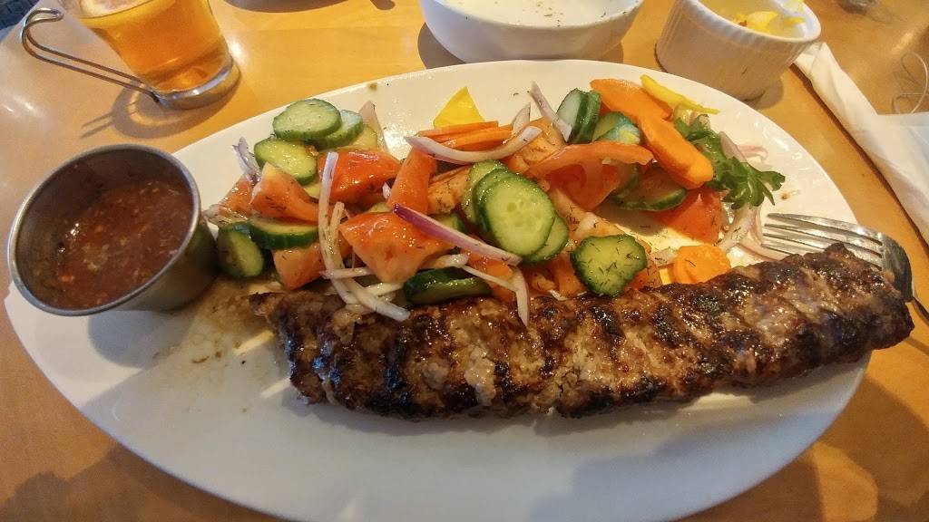 Belle Bar and Restaurant | restaurant | 4949 Bathurst St, North York, ON M2R 1Y1, Canada | 4162220033 OR +1 416-222-0033