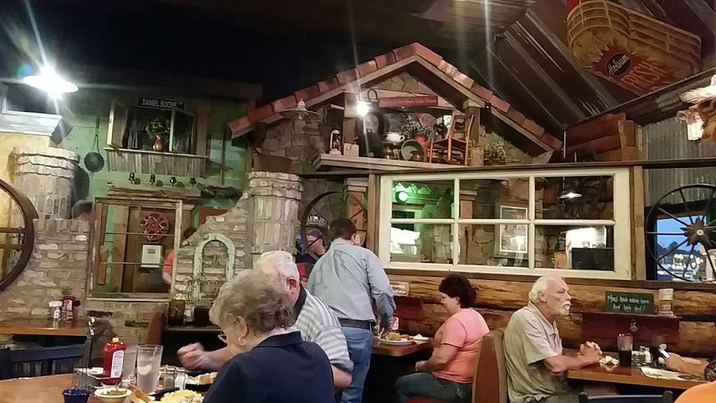 Daniel Boones Grill & Tavern | restaurant | 1920 E SE Loop 323, Tyler, TX 75701, United States | 9035952228 OR +1 903-595-2228