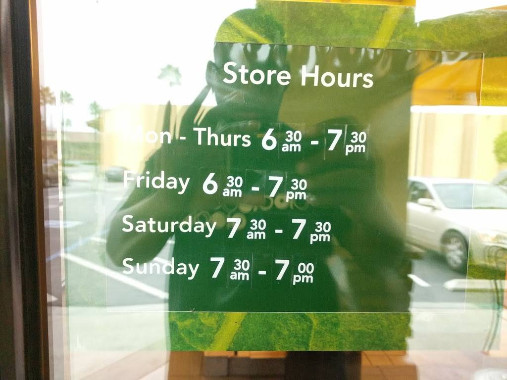 Jamba Juice Solana Beach Towne Centre | restaurant | 689 Lomas Santa Fe Dr ste d, Solana Beach, CA 92075, USA | 8587552056 OR +1 858-755-2056