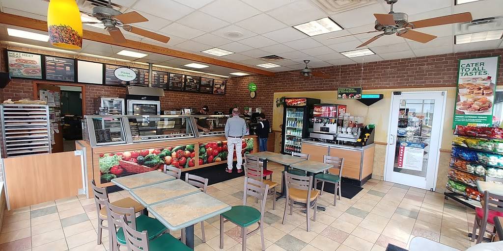 Subway | restaurant | 4475 Alden Nash Ave SE, Lowell, MI 49331, USA | 6168978237 OR +1 616-897-8237