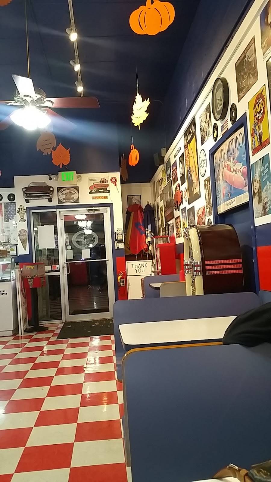 Crown Town Grill | restaurant | 107 N Main St, Crown Point, IN 46307, USA | 2196611955 OR +1 219-661-1955