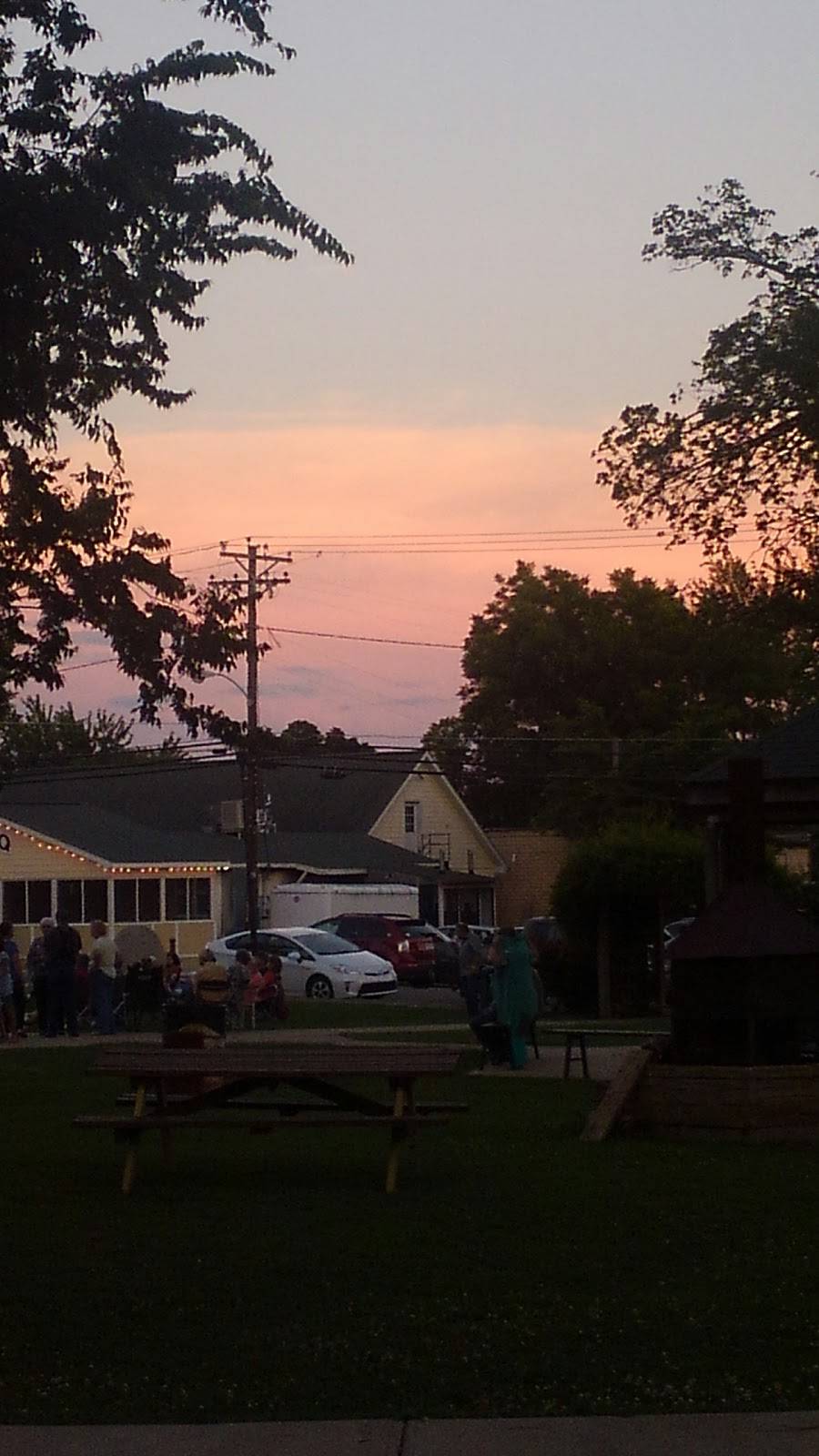 Kin Folks BBQ | restaurant | 118 Howard Ave, Mountain View, AR 72560, USA | 8702699188 OR +1 870-269-9188