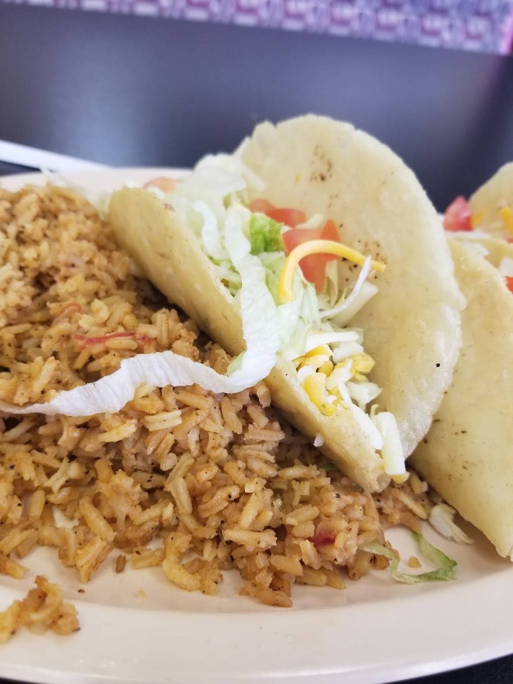 Laredos Mexican Restaurant | restaurant | 3849 Davison Rd, Flint, MI 48506, USA | 8107424040 OR +1 810-742-4040