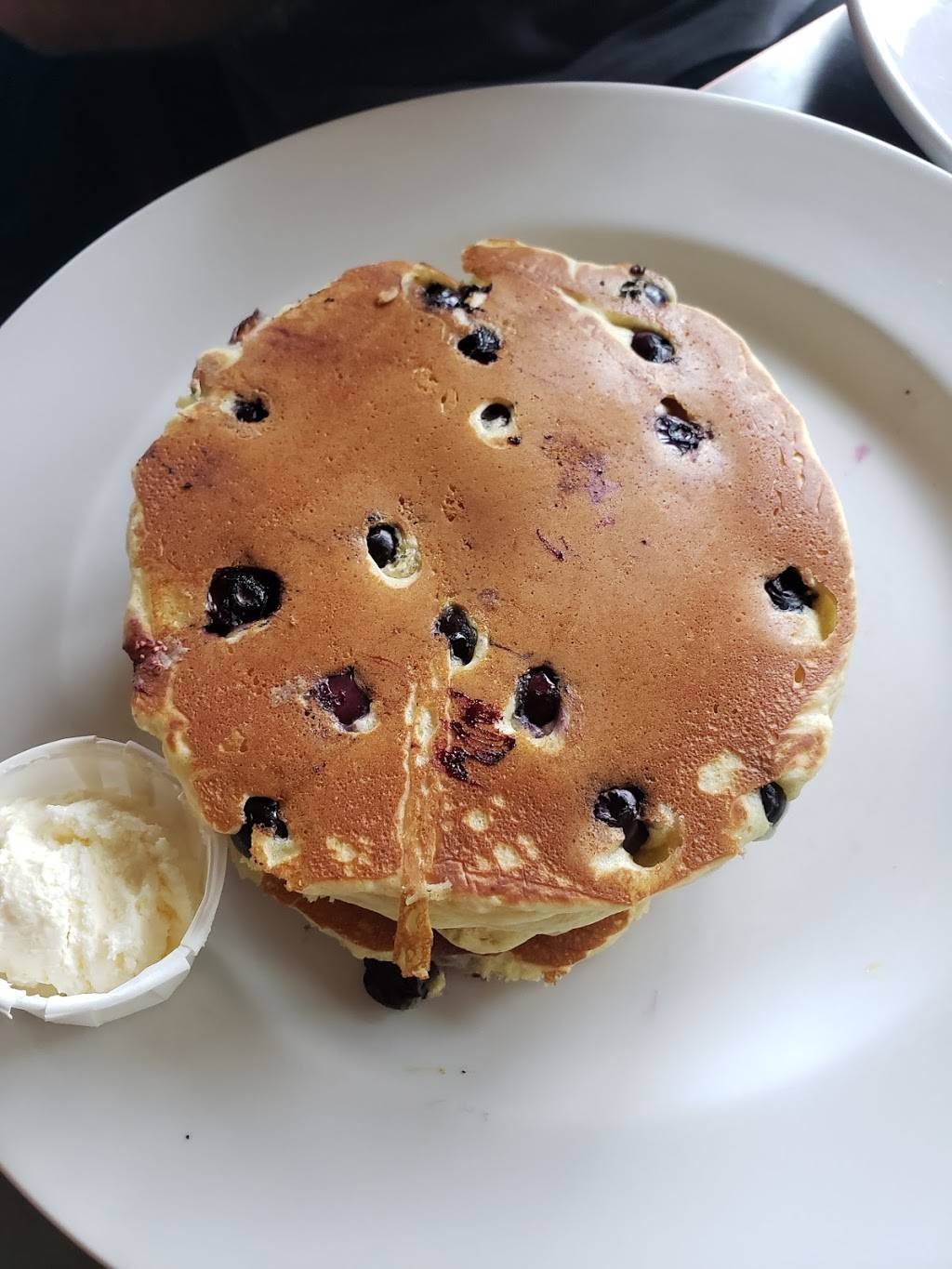 Hole In One Breakfast & Lunch | bakery | 98 MA-6A, Orleans, MA 02653, USA | 5082553740 OR +1 508-255-3740