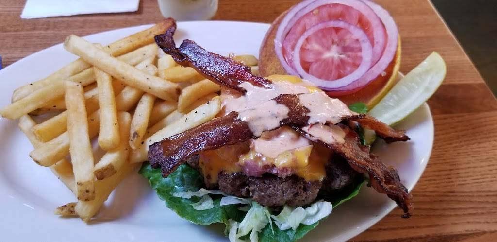 Mos Irish Pub College Station | restaurant | 1025 University Dr suite 101, College Station, TX 77840, USA | 9797043275 OR +1 979-704-3275