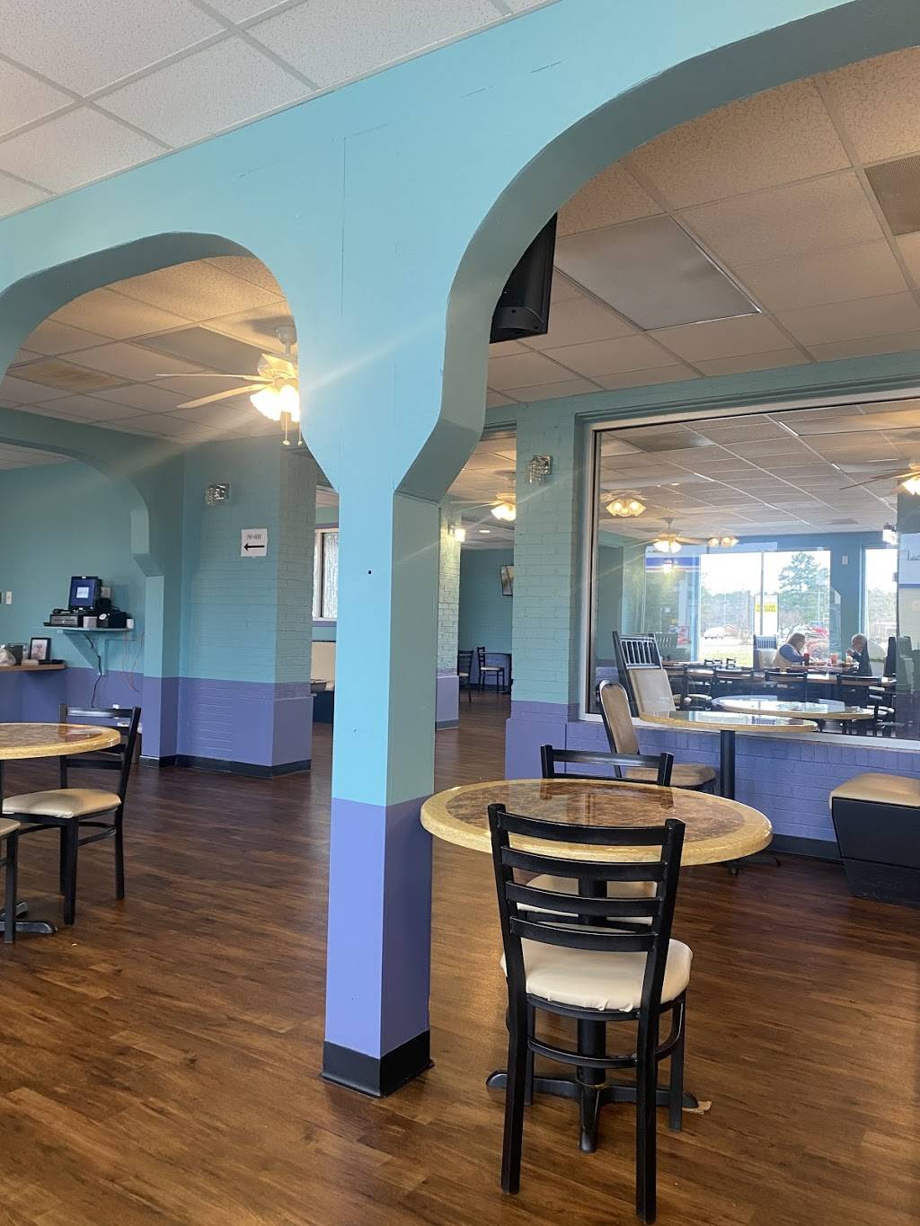 El Juan Mariscos & Grill | restaurant | 206 Sam Potts Hwy, Lake Waccamaw, NC 28450, USA | 9106461368 OR +1 910-646-1368