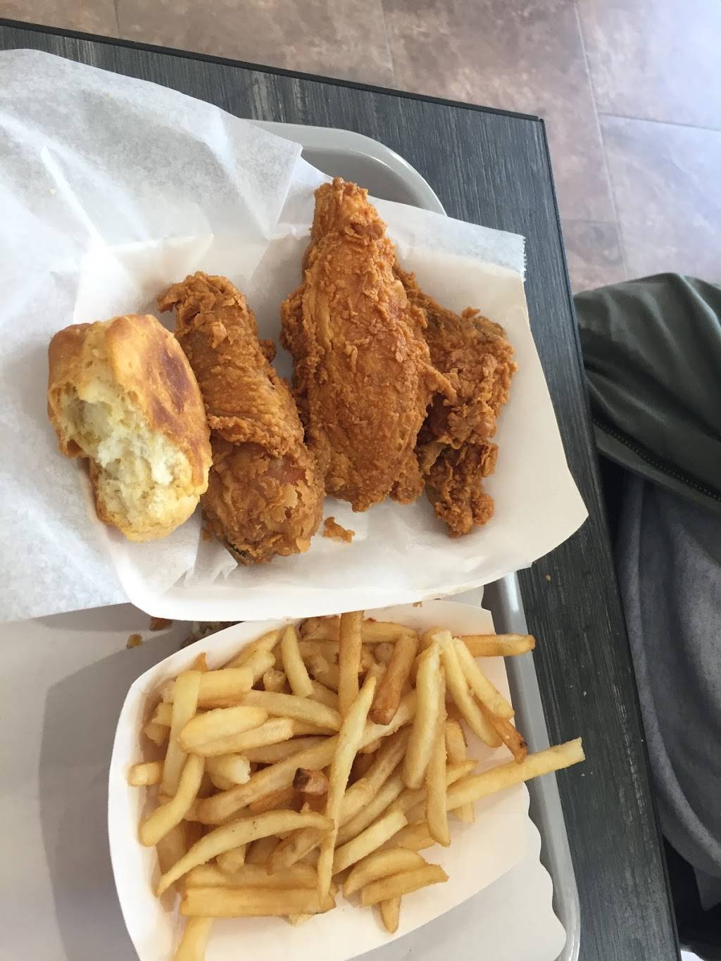 Texas Chicken and Burgers | restaurant | 70 S Broadway, Hicksville, NY 11801, USA | 5168222400 OR +1 516-822-2400