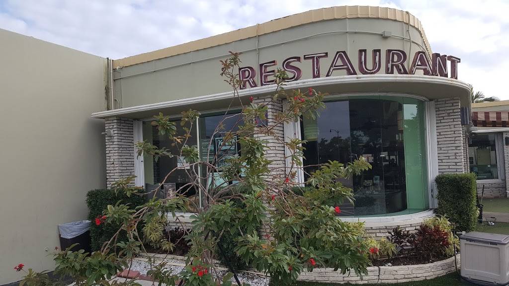 Howleys Restaurant | restaurant | 4700 S Dixie Hwy, West Palm Beach, FL 33405, USA | 5618335691 OR +1 561-833-5691