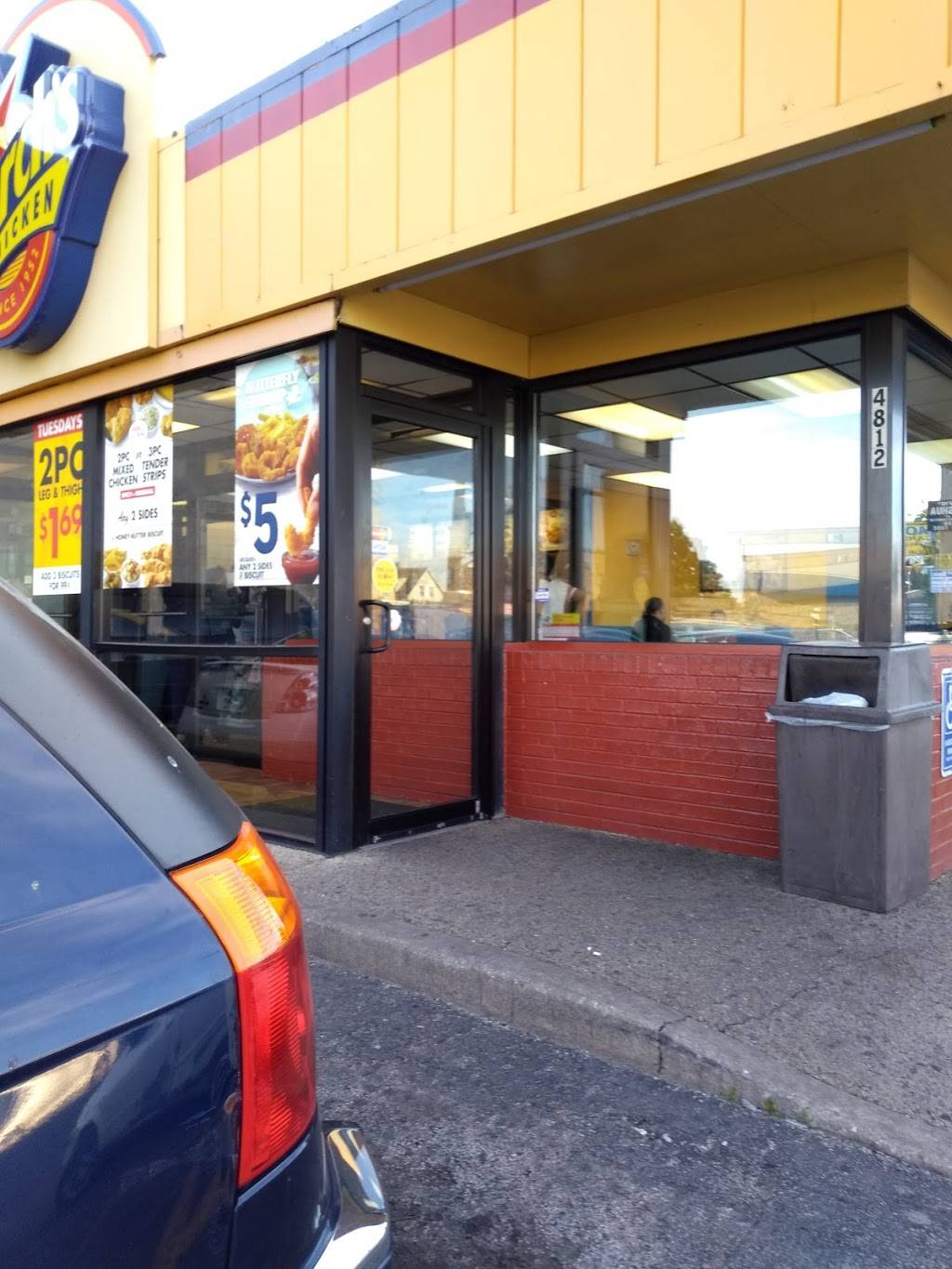 Churchs Chicken | restaurant | 4812 W North Ave, Chicago, IL 60639, USA | 7736226281 OR +1 773-622-6281