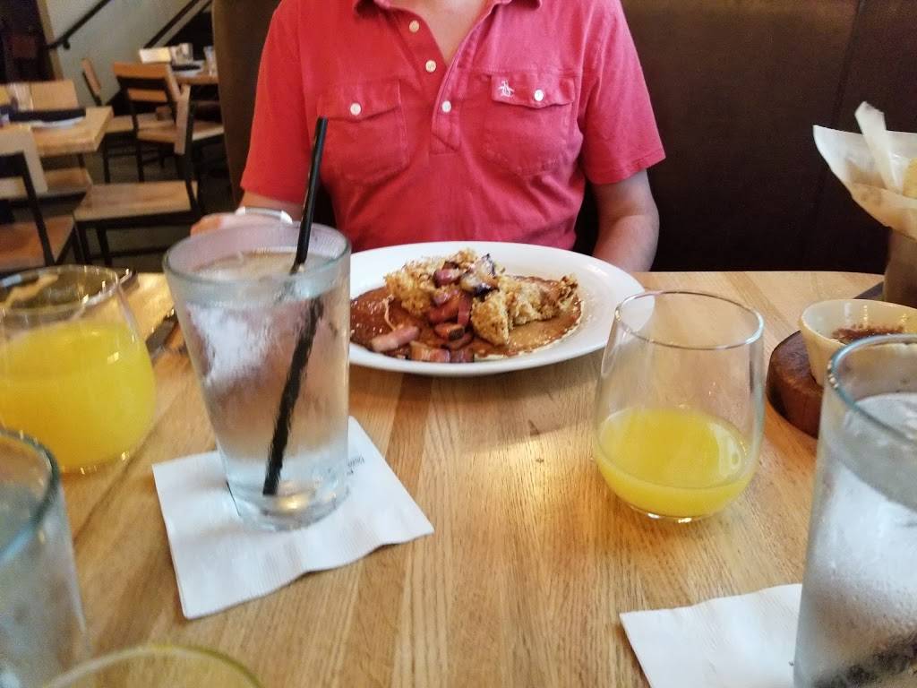 Penn Commons | restaurant | 700 6th St NW, Washington, DC 20001, USA | 2029052999 OR +1 202-905-2999