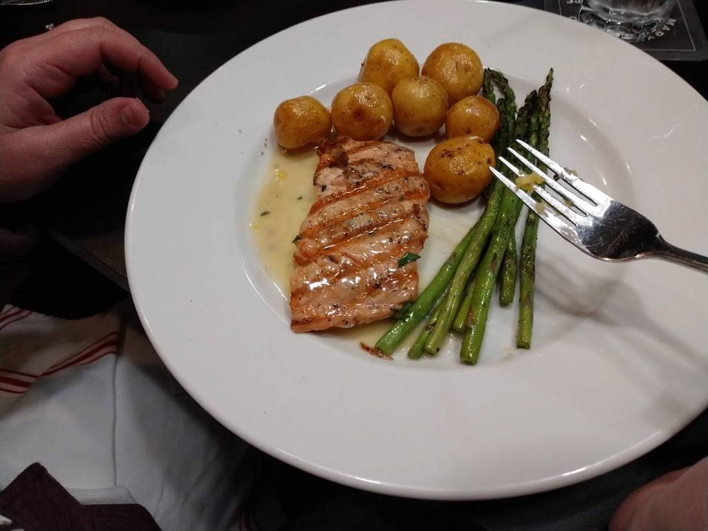 Marys Bistro Draught House | restaurant | 7463 Main St, Mackinac Island, MI 49757, USA | 9068479911 OR +1 906-847-9911