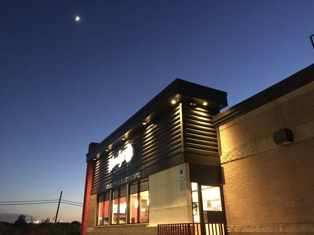 Wendys | restaurant | 1576 W University Dr, Denton, TX 76201, USA | 9403809197 OR +1 940-380-9197