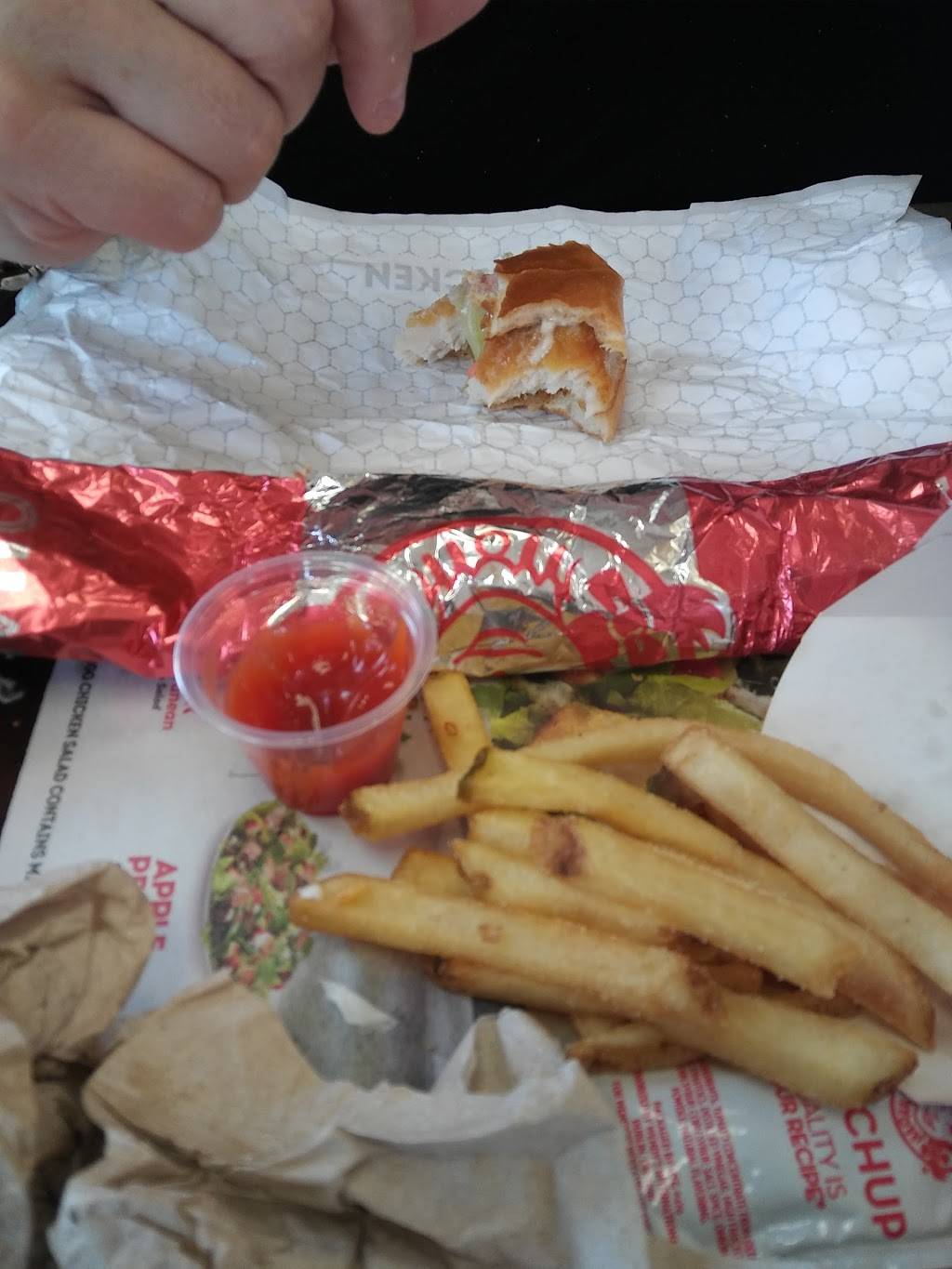 Wendys | restaurant | 11 N Harlem Ave, Oak Park, IL 60302, USA | 7083832748 OR +1 708-383-2748