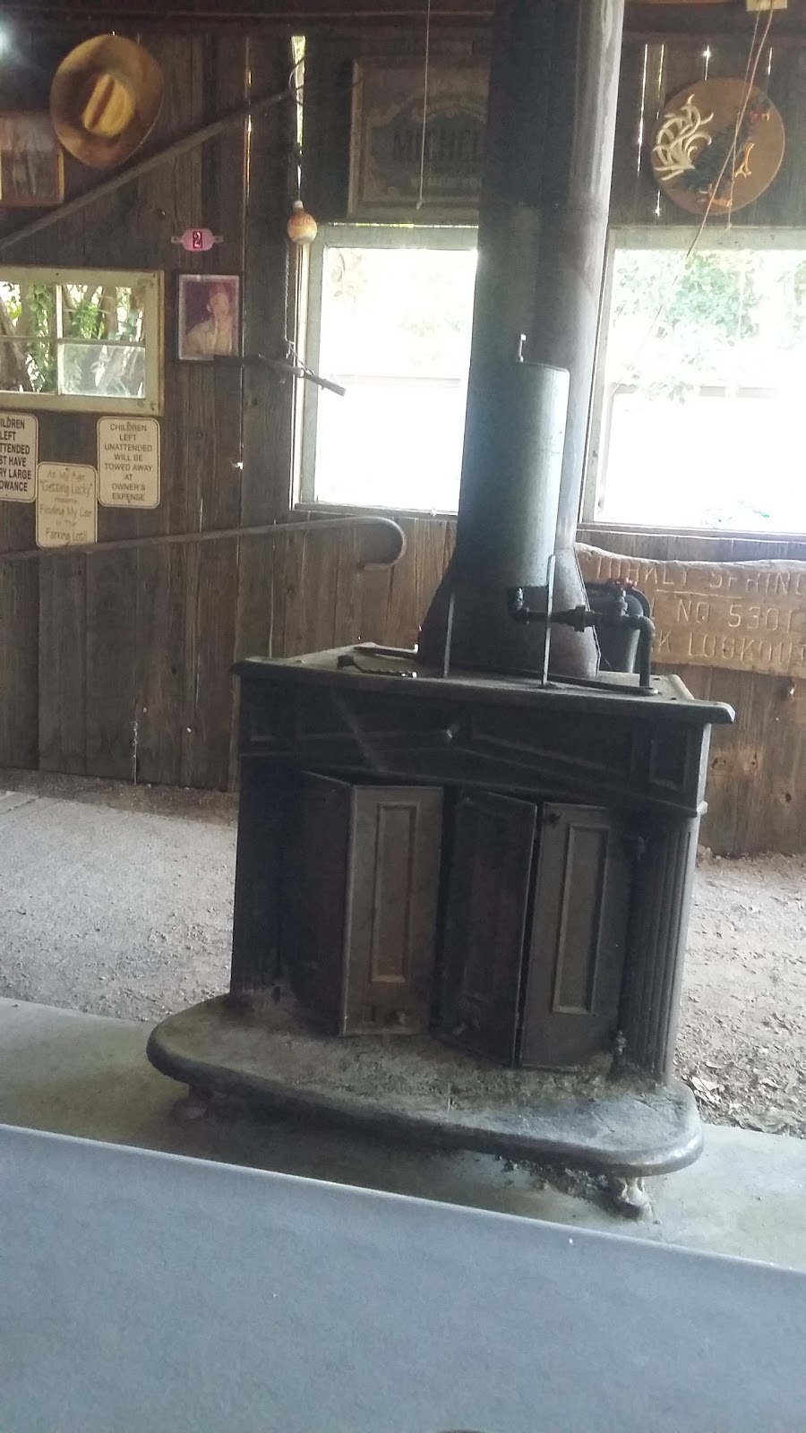 Ol Joes | restaurant | 536 North Ave, Duncan, AZ 85534, USA | 9283592643 OR +1 928-359-2643