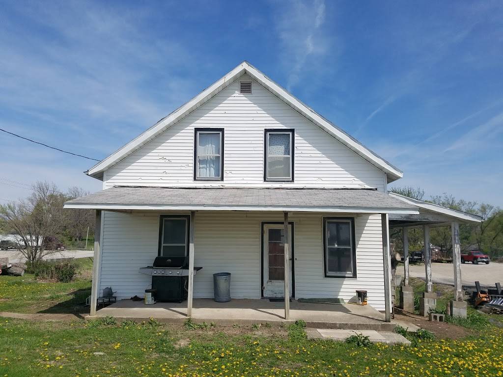 Ambros Roadhouse | cafe | 917 Guthrie St, De Soto, IA 50069, USA | 5154682236 OR +1 515-468-2236