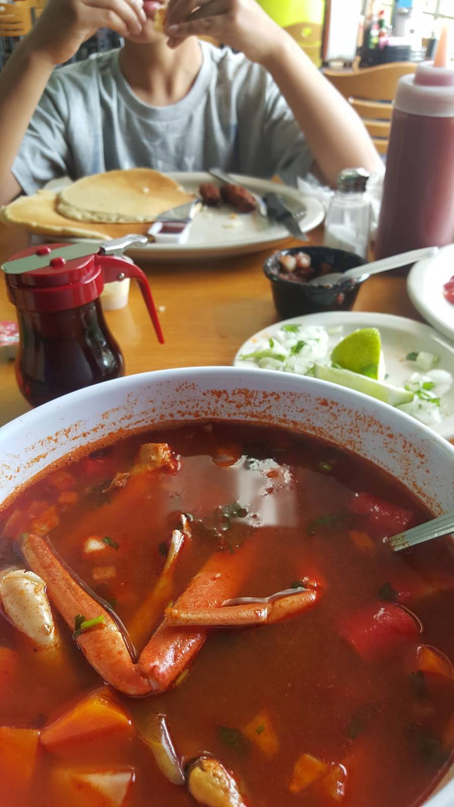 Catedral Del Marisco | restaurant | A, 2711 E Cesar Chavez St, Austin, TX 78702, USA | 5124767878 OR +1 512-476-7878