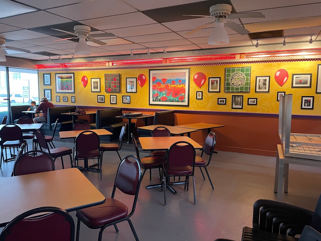 Red Balloon Cafe | restaurant | 1800 W Sam Houston Pkwy N, Houston, TX 77043, USA | 8328319005 OR +1 832-831-9005