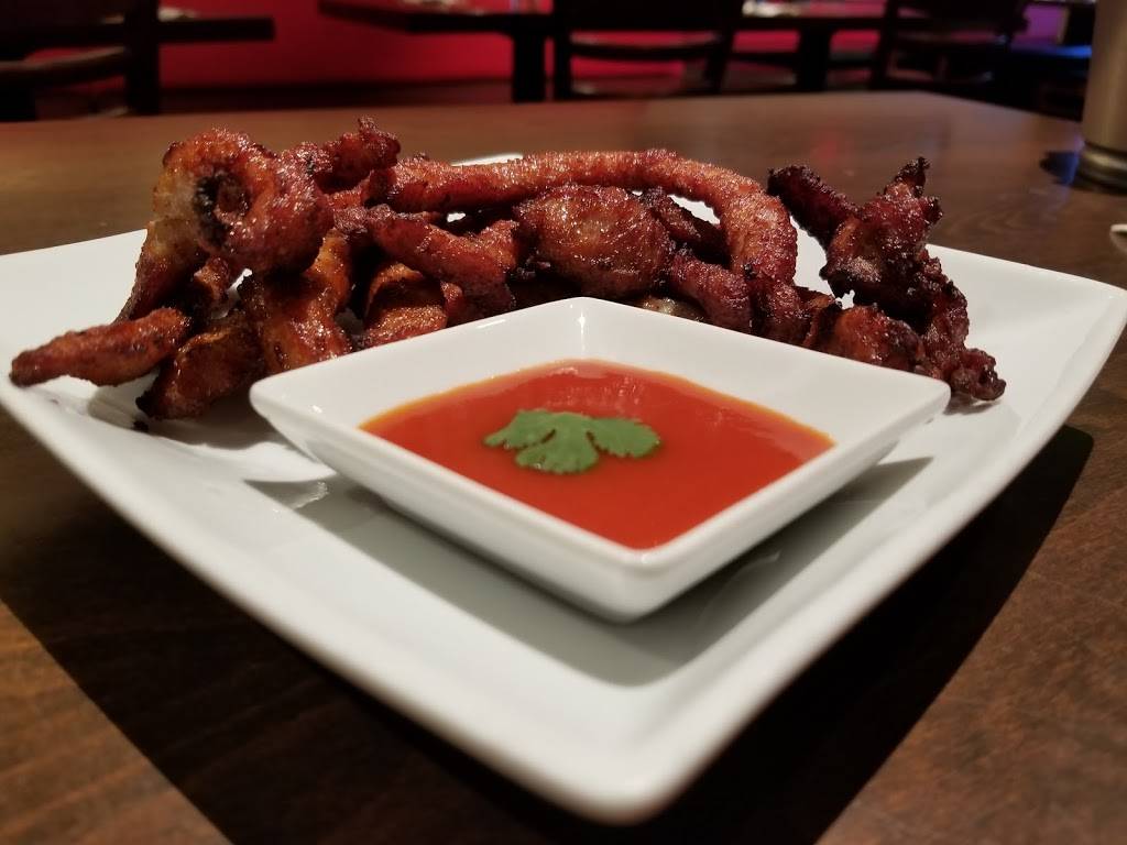 Srivilai Thai Cuisine | restaurant | 3247 California Ave SW, Seattle, WA 98116, USA | 2062575171 OR +1 206-257-5171