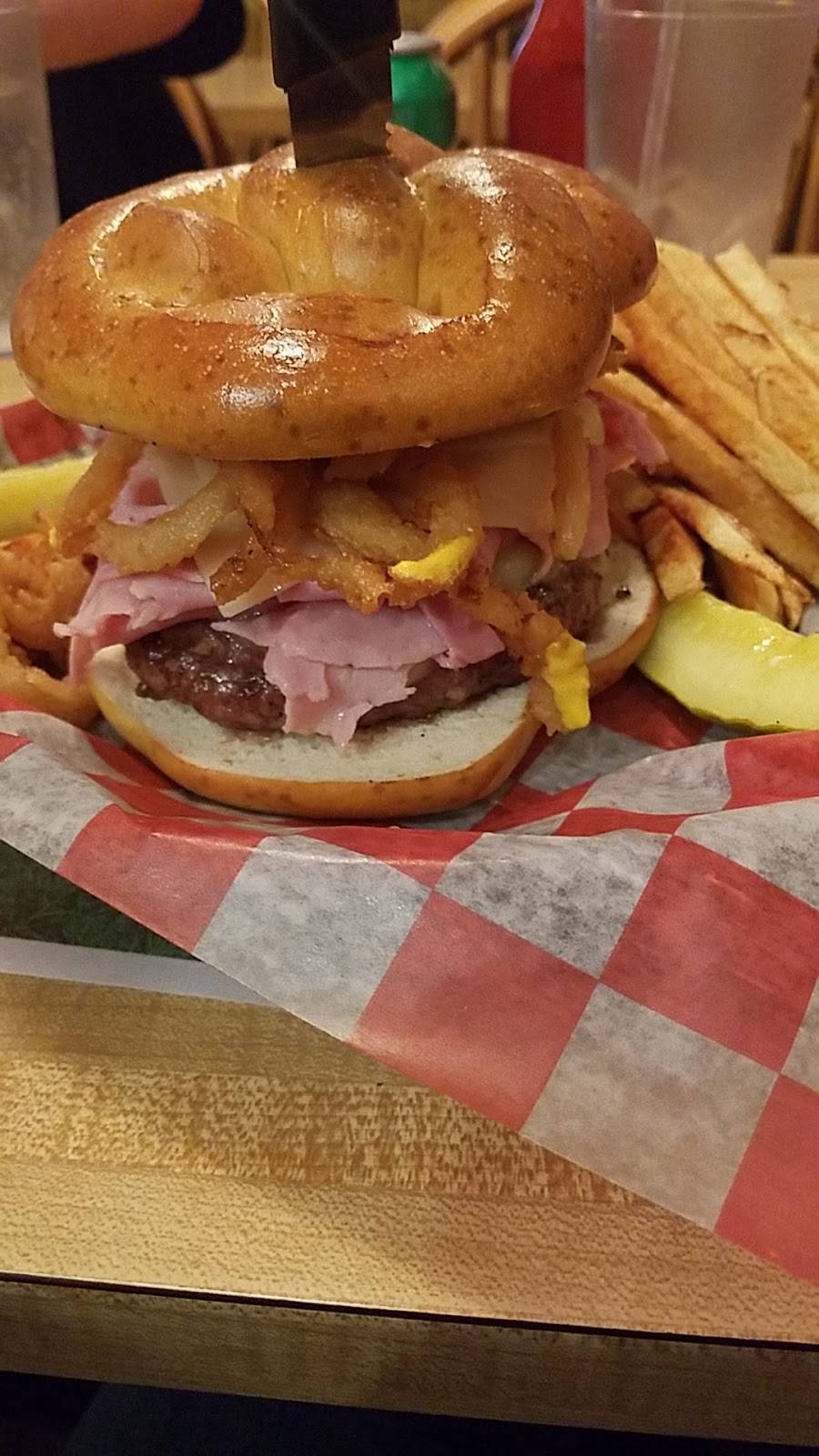 Ninos Pizza & Ice Cream | restaurant | 162 PA-239, Shickshinny, PA 18655, USA | 5705424264 OR +1 570-542-4264