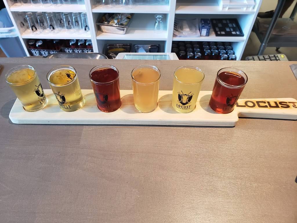 Locust Cider & Brewing Alki Beach | restaurant | 2820 Alki Ave SW, Seattle, WA 98116, USA | 2067086458 OR +1 206-708-6458