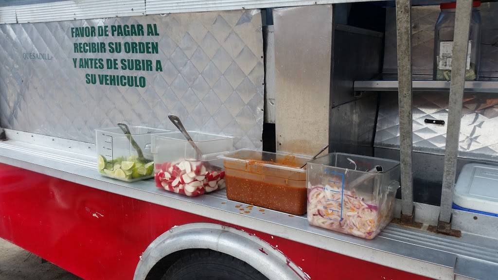 Primos Tacos | restaurant | 7641 Dix St, Detroit, MI 48209, USA | 3137291047 OR +1 313-729-1047