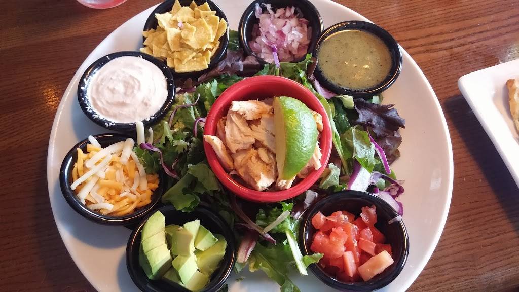 TGI Fridays | restaurant | 12543 FL-535, Lake Buena Vista, FL 32836, USA | 4078271020 OR +1 407-827-1020