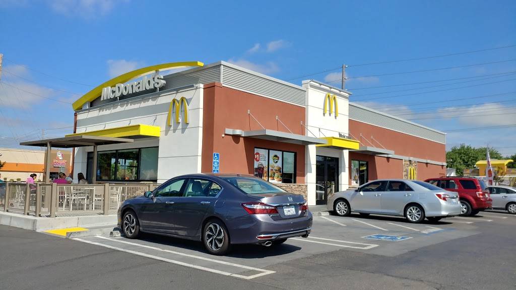 McDonalds | cafe | 3430 Tully Rd, Modesto, CA 95350, USA | 2095721664 OR +1 209-572-1664