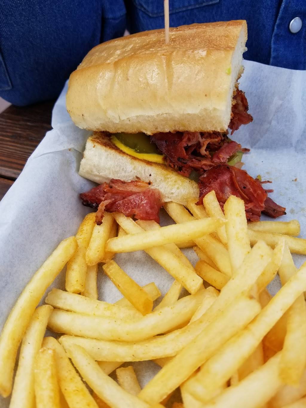 Bronco Burger | restaurant | 1925 Golden Hill Rd #300, Paso Robles, CA 93446, USA | 8052371232 OR +1 805-237-1232