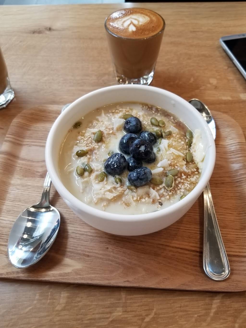 CoRo Coffee Room | cafe | 2324 Fifth Street, Berkeley, CA 94710, USA | 5105422543 OR +1 510-542-2543