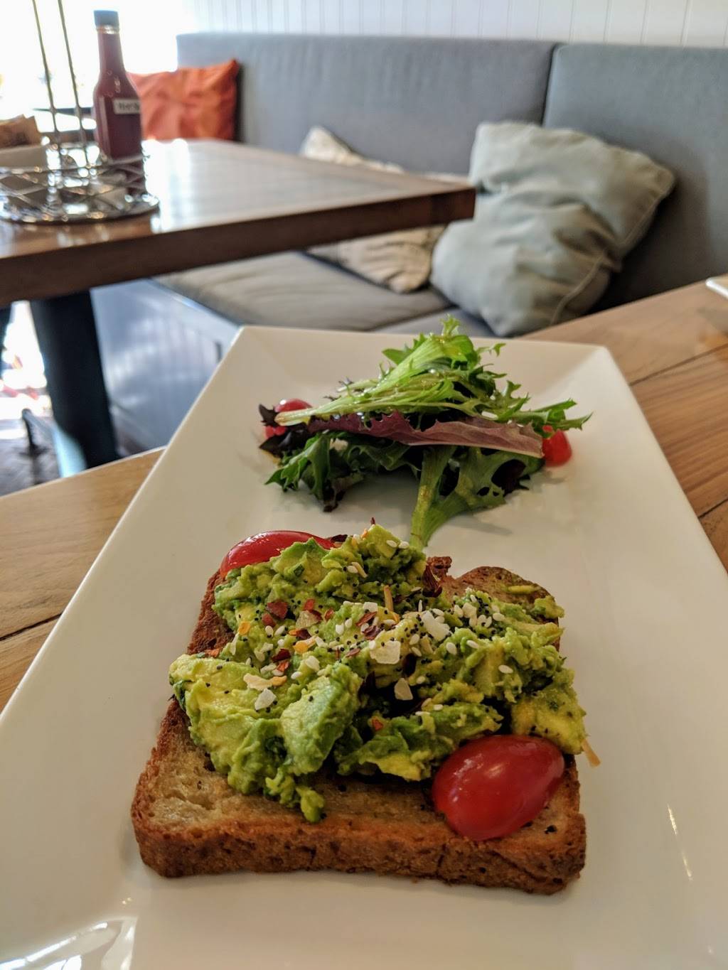 Wheats End Cafe | cafe | 2873 N Broadway, Chicago, IL 60657, USA | 7737703527 OR +1 773-770-3527