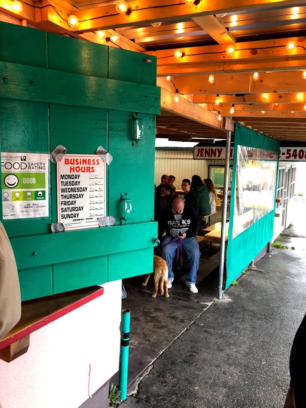 Un Bien | restaurant | 7302.5 15th Ave NW, Seattle, WA 98117, USA | 2065882040 OR +1 206-588-2040