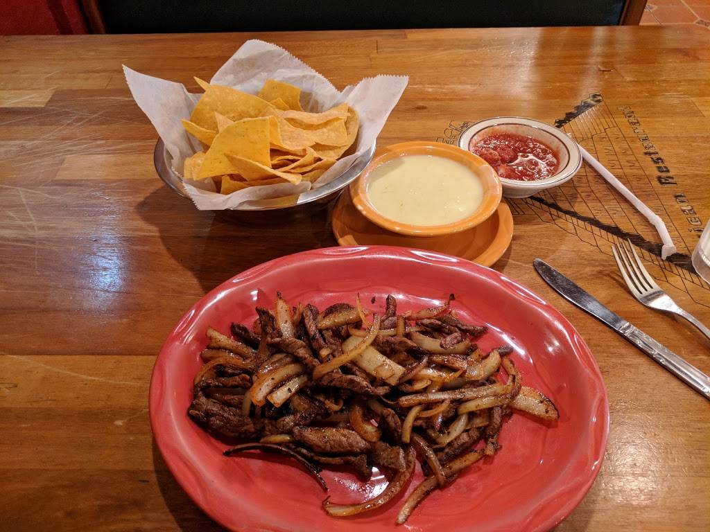 El Rey Tolteca | restaurant | 8412 Sudley Rd, Manassas, VA 20109, USA | 7032577293 OR +1 703-257-7293