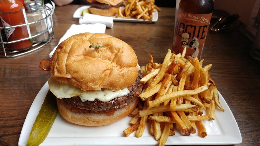 50/50 Taphouse | restaurant | 29 W Cork St, Winchester, VA 22601, USA | 5407734986 OR +1 540-773-4986