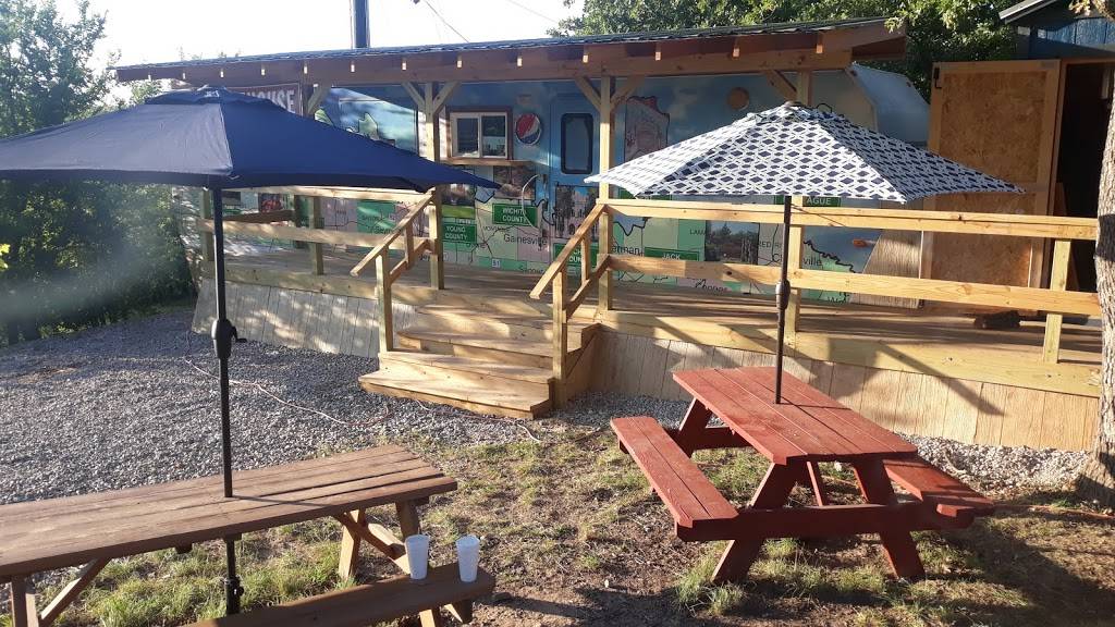 Smokehouse at North Side Marina | restaurant | 179 Private Rd 1735, Chico, TX 76431, USA | 9406445475 OR +1 940-644-5475