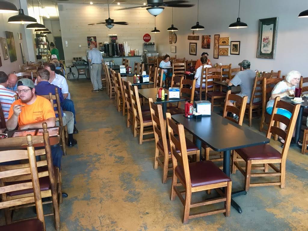 Pig & Chick | restaurant | TN-66, Rogersville, TN 37857, USA | 4232724448 OR +1 423-272-4448