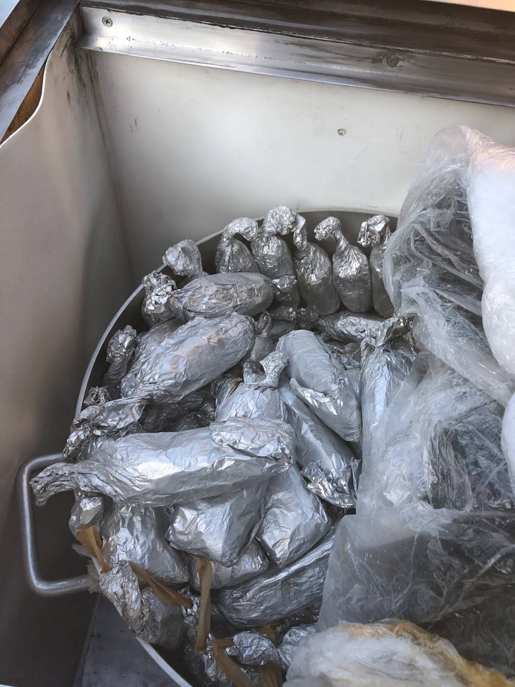 Tamales | restaurant | 40 street and forthamilton, parkway, Brooklyn, NY 11219, USA | 3476812206 OR +1 347-681-2206