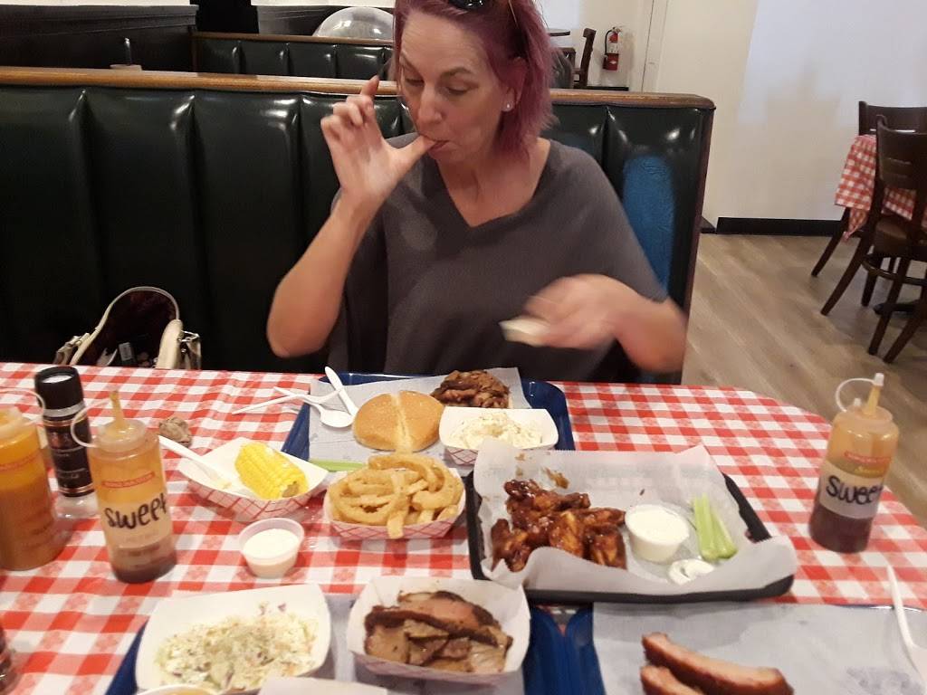 Oldsmar Smokin BBQ | restaurant | 120 Commerce Blvd, Oldsmar, FL 34677, USA | 8133284469 OR +1 813-328-4469