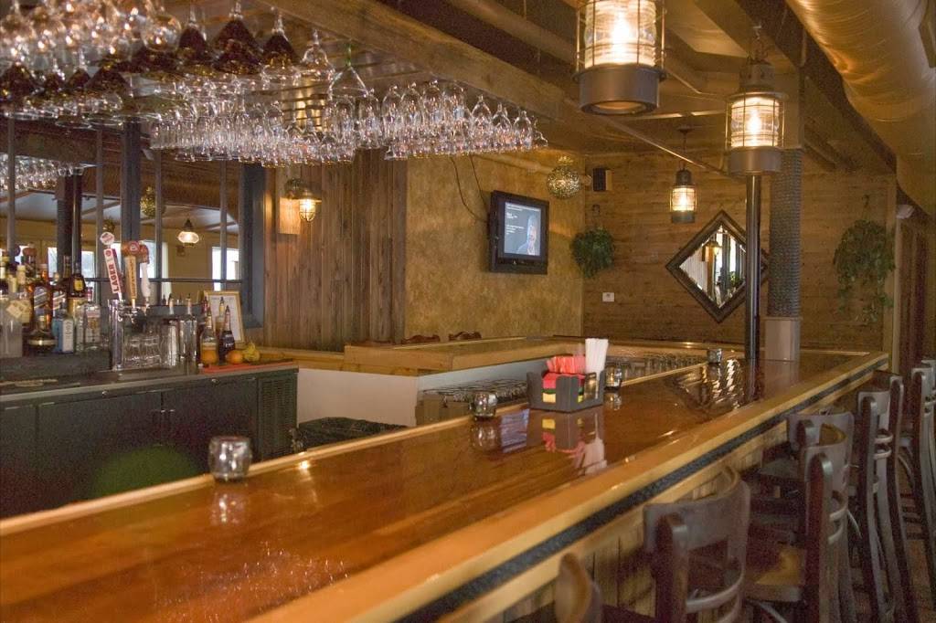 Le Belvedere | restaurant | 100 Main St, Newport, VT 05855, USA | 8024879147 OR +1 802-487-9147