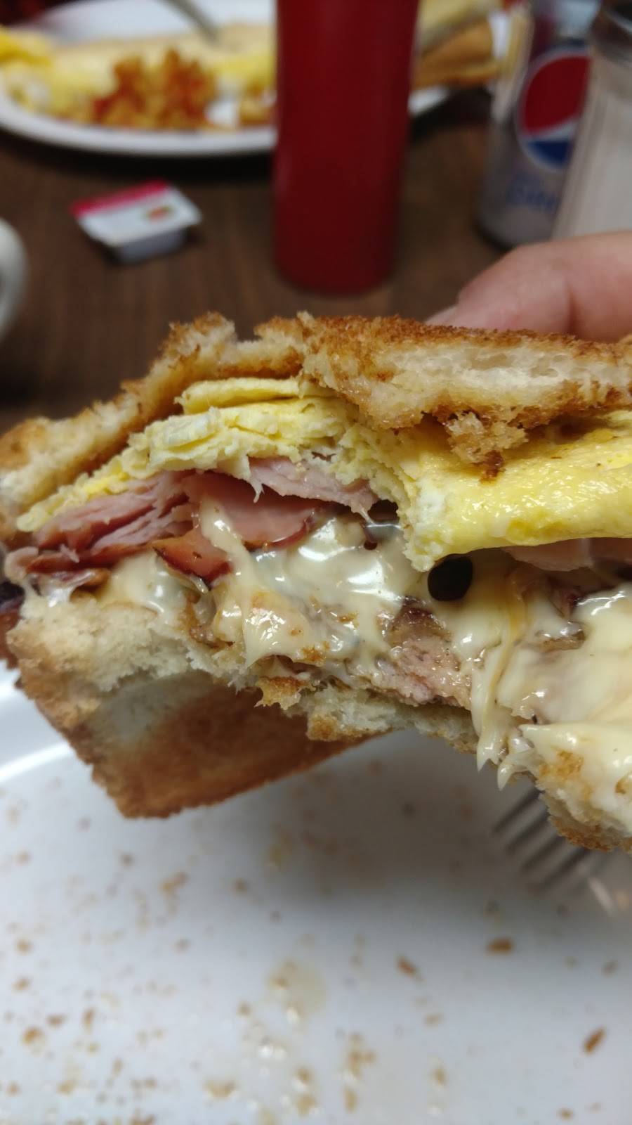 Janeys Restaurant | restaurant | 892 E Central Ave, Avis, PA 17721, USA | 5707538512 OR +1 570-753-8512