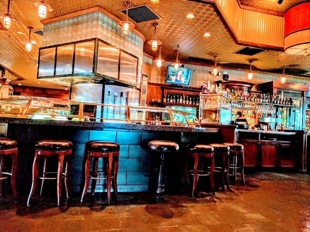 Claim Jumper Restaurants | restaurant | 9429 Tampa Ave, Northridge, CA 91324, USA | 8187182882 OR +1 818-718-2882