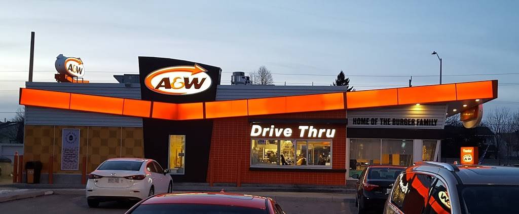 A&W | restaurant | 700 Hunt Club Rd, Ottawa, ON K1V 1C3, Canada | 6137383153 OR +1 613-738-3153
