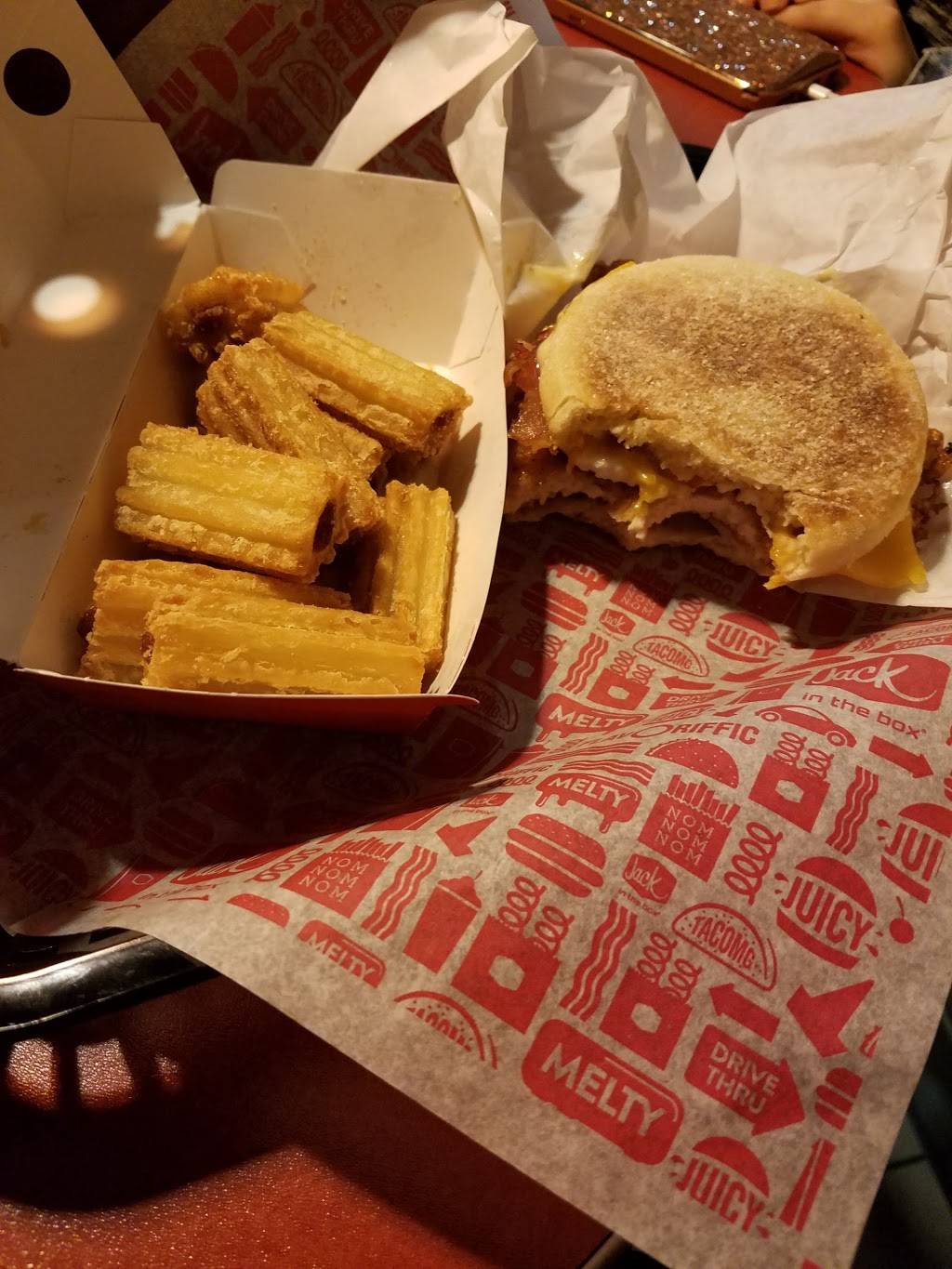 Jack in the Box | restaurant | 22633 Marine View Dr S, Des Moines, WA 98198, USA | 2068700995 OR +1 206-870-0995