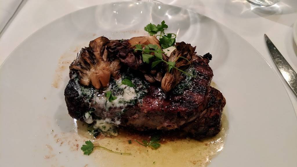 Charleston Grill | restaurant | 224 King St, Charleston, SC 29401, USA | 8435774522 OR +1 843-577-4522