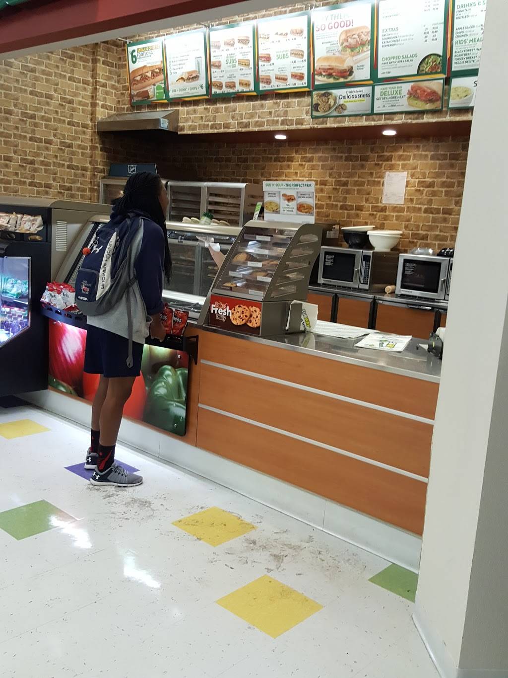 Subway Restaurants | restaurant | 4001 W Tampa Bay Blvd, Tampa, FL 33614, USA | 8132537225 OR +1 813-253-7225