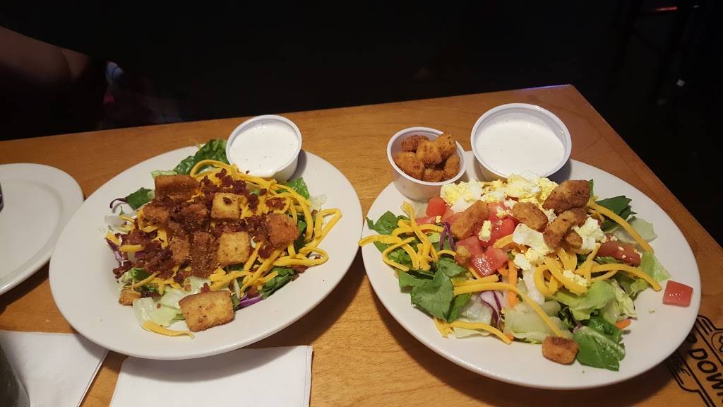 Texas Roadhouse | restaurant | 3190 W Shaw Ave, Fresno, CA 93711, USA | 5592741100 OR +1 559-274-1100