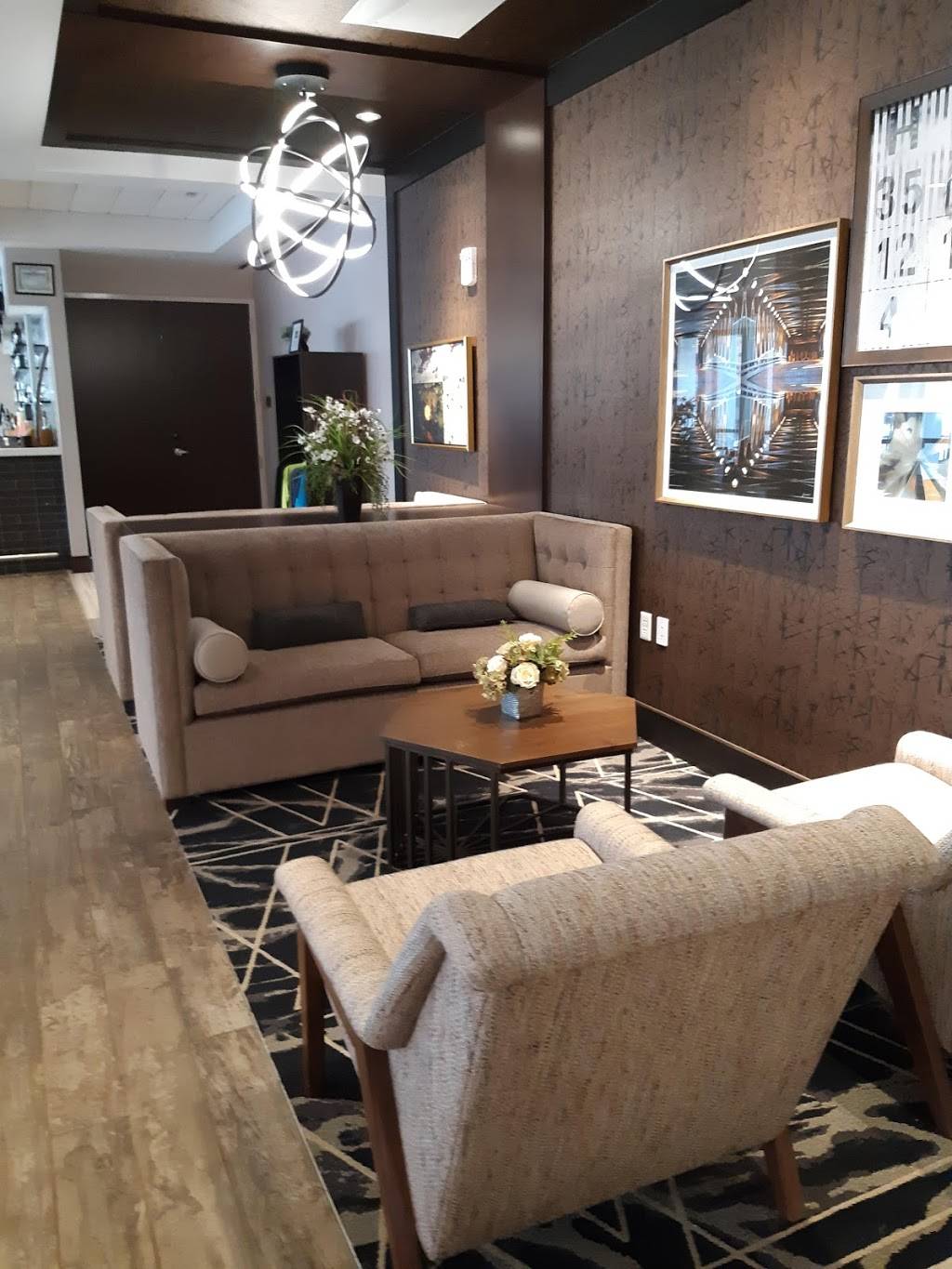 Pearl City Hops | restaurant | 150 W 4th St, Jamestown, NY 14701, USA | 7164887227 OR +1 716-488-7227