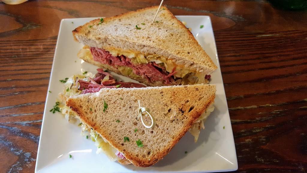 Finn McCools | restaurant | 2702 Main St, Santa Monica, CA 90405, USA | 3104521734 OR +1 310-452-1734