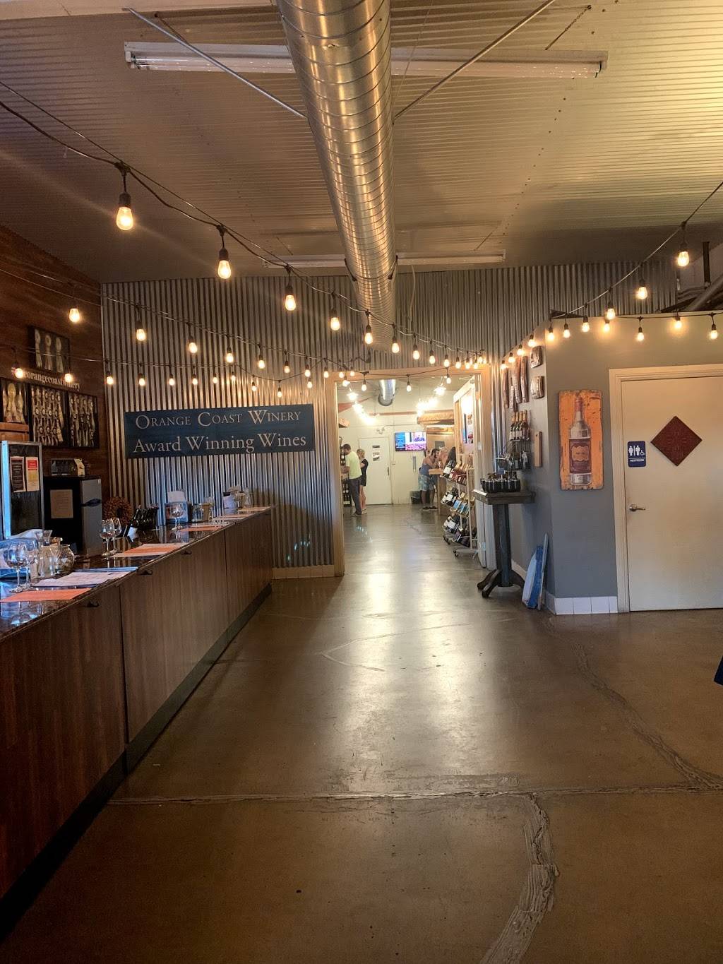 Orange Coast Winery | restaurant | 869 W 16th St, Newport Beach, CA 92663, USA | 9496450400 OR +1 949-645-0400
