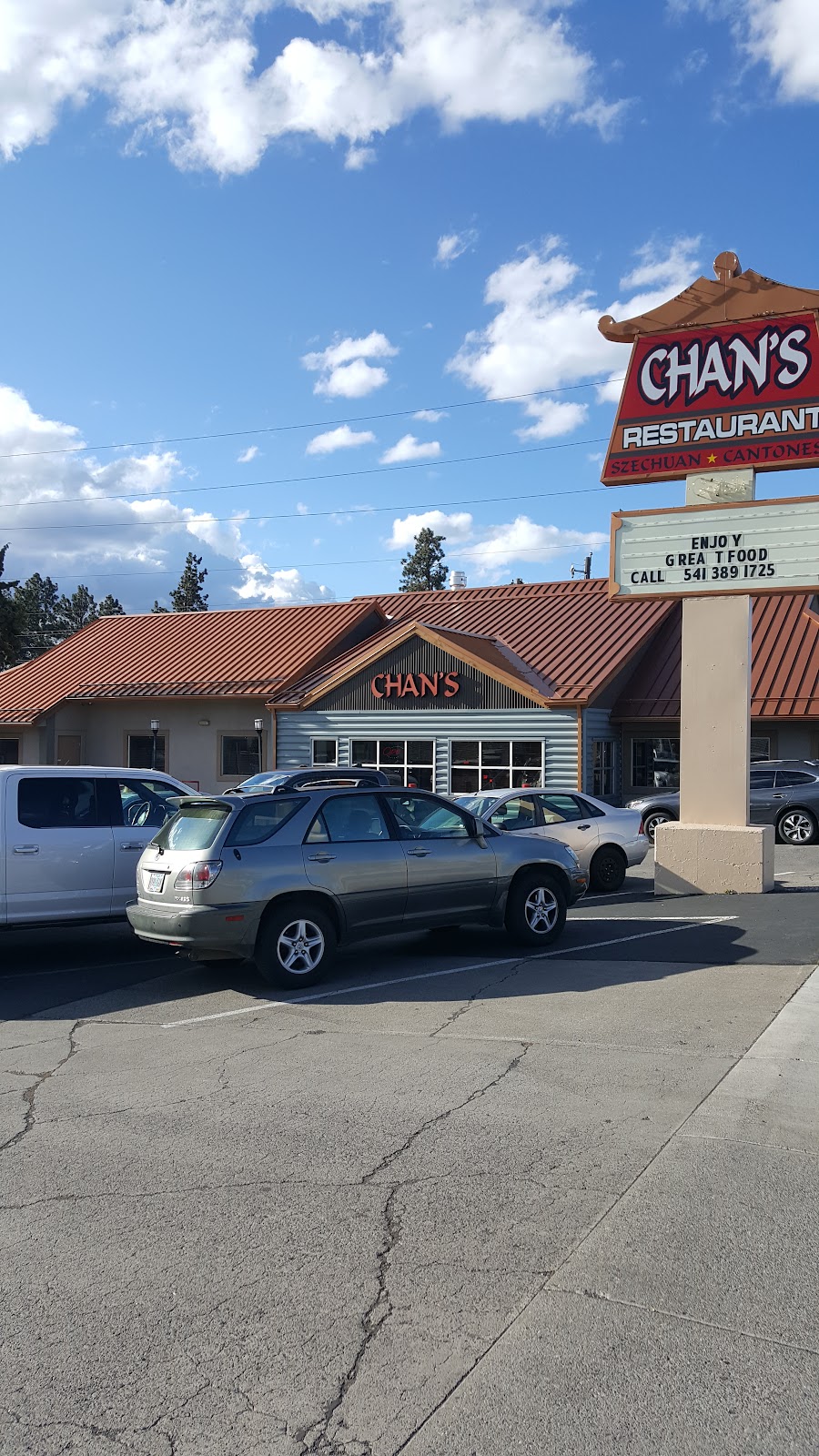 Chans Of Bend | restaurant | 1005 SE 3rd St, Bend, OR 97702, USA | 5413891725 OR +1 541-389-1725
